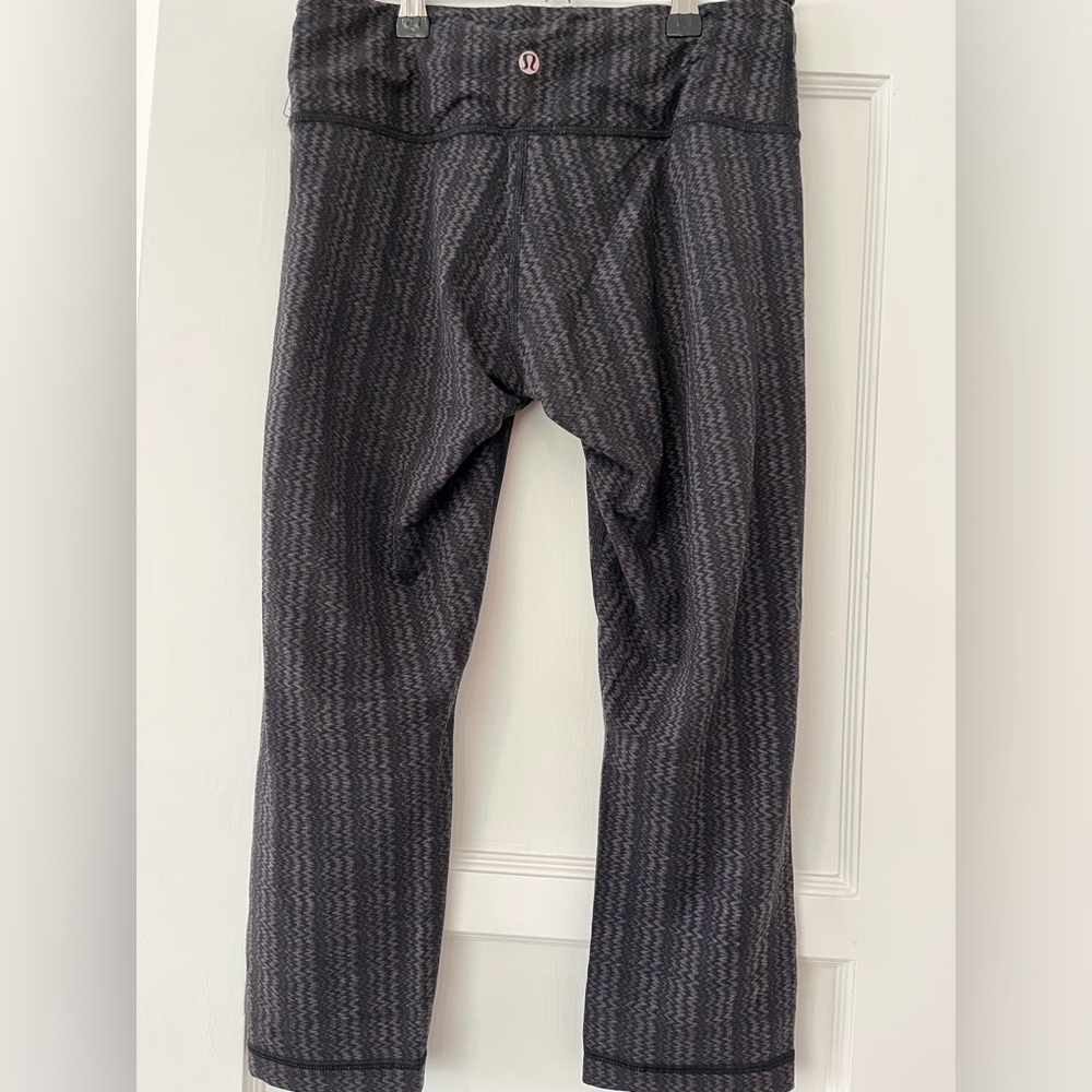 Lululemon Wunderunder Crop 23” Size 4 In Black Zi… - image 2